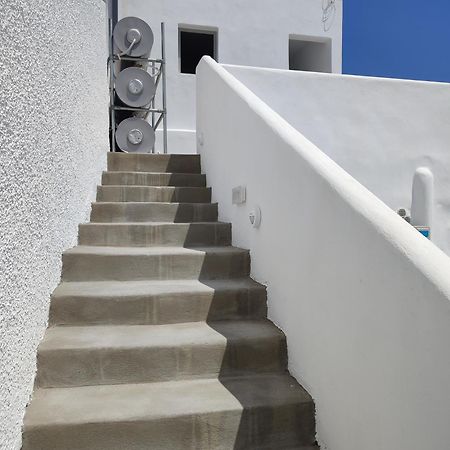 Central Santorini Serenity Rooms Fira (Santorini) Exterior photo
